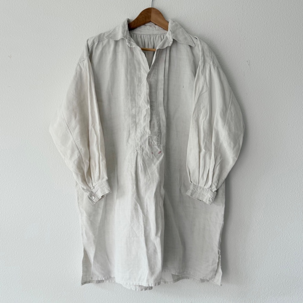 ANTIQUE FRENCH LINEN SHIRT FROM LATE 1800s - Amazing Condition!